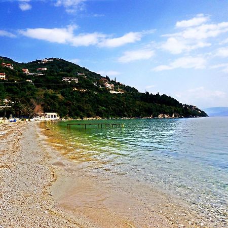 Paraskevi Apartments Ipsos Luaran gambar