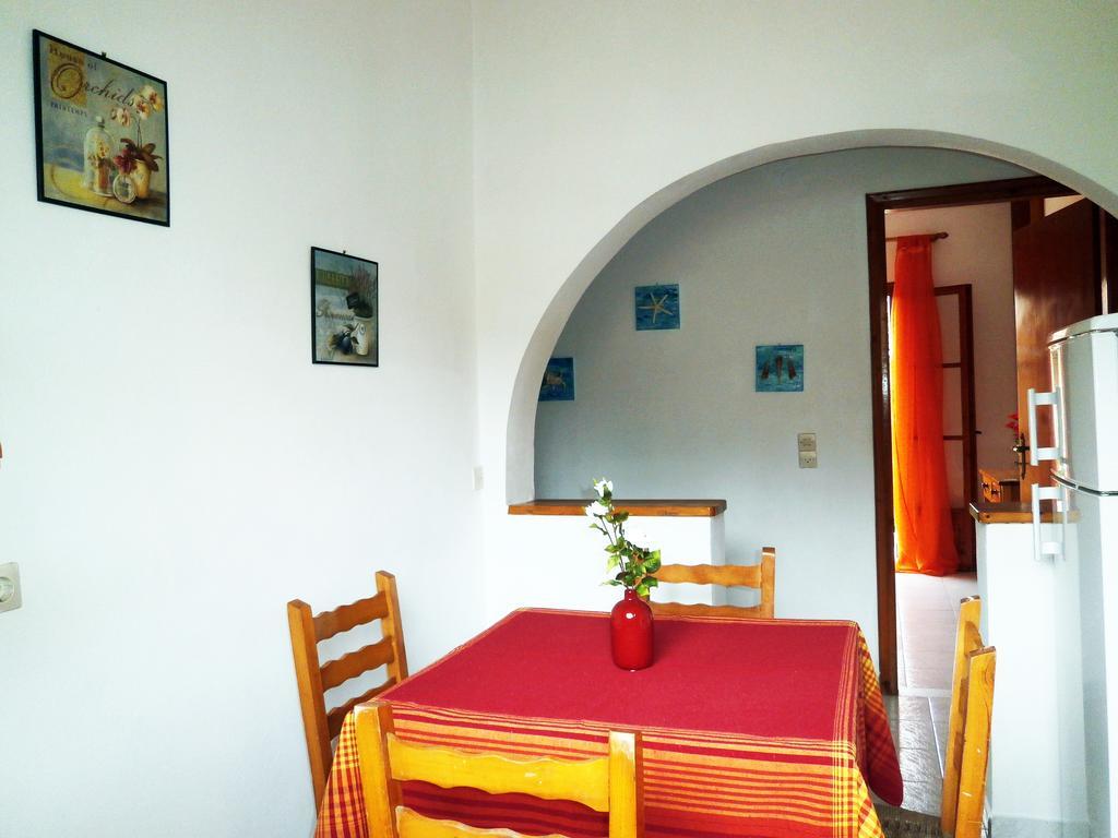 Paraskevi Apartments Ipsos Luaran gambar