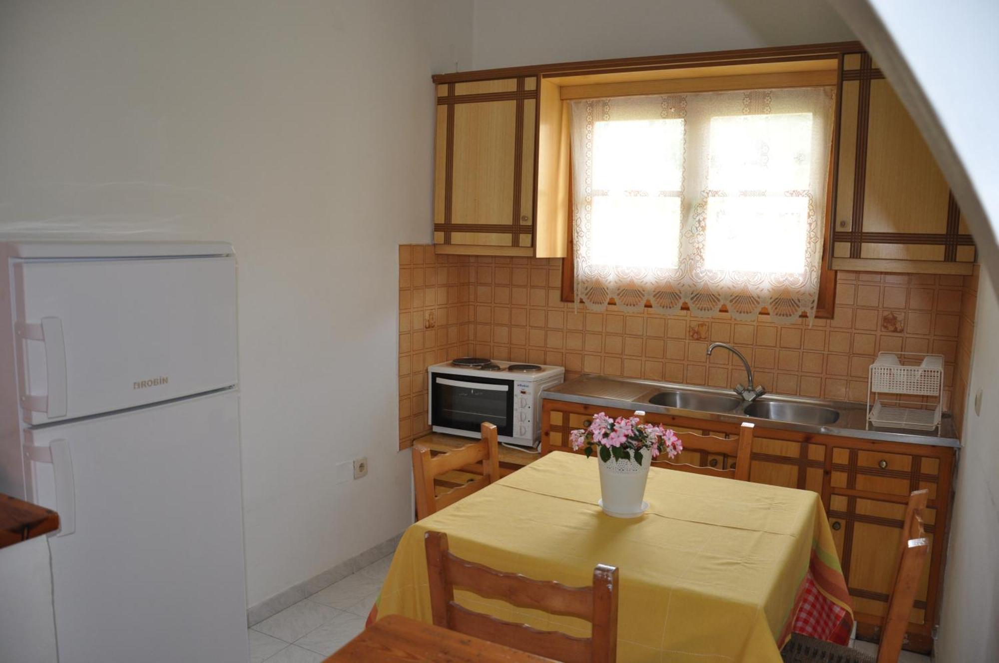 Paraskevi Apartments Ipsos Luaran gambar